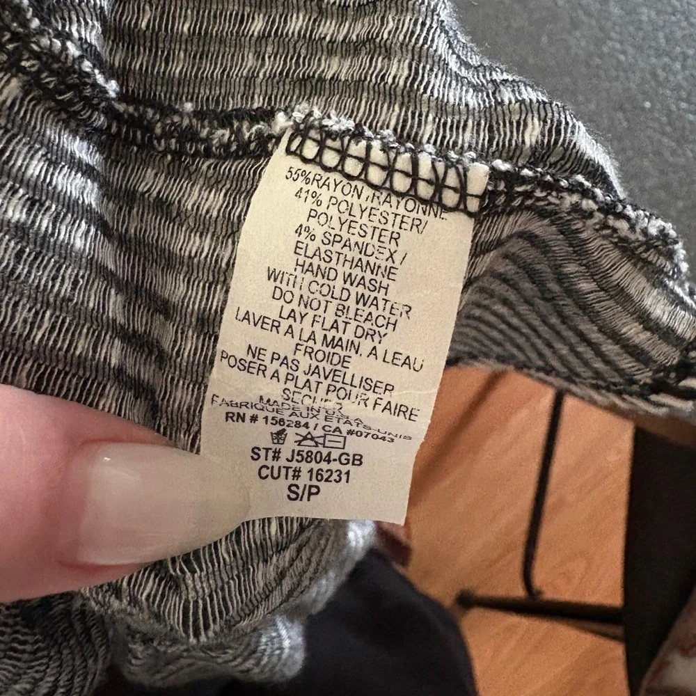 Striped V-Neck Ruffle Top - Picture 6 of 6